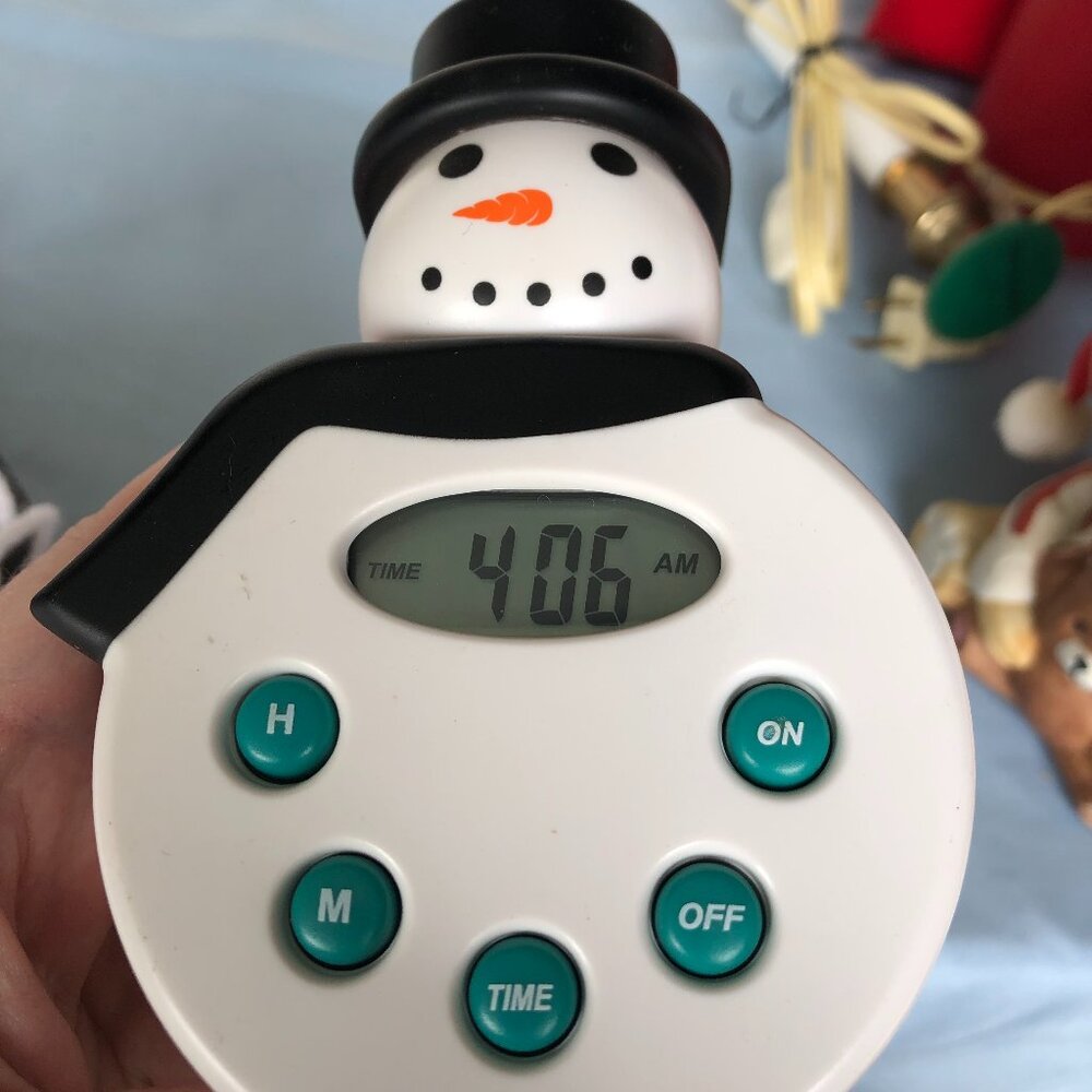 Ingraham SNOWMAN Digital Clock Light Timer #G9